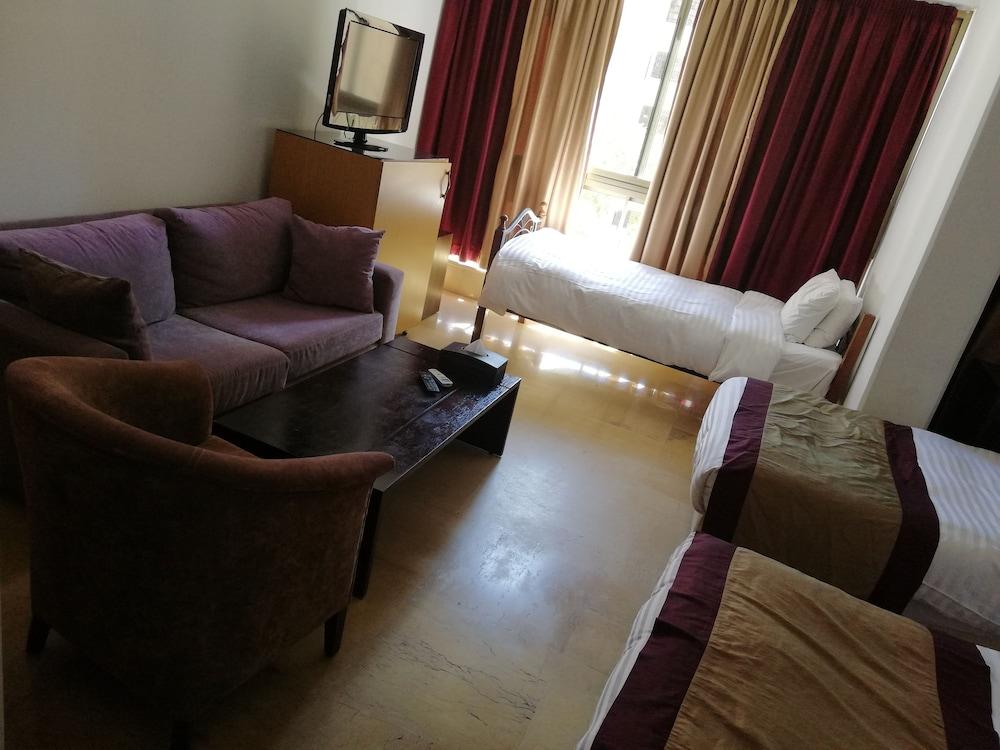Bliss 3000 Furnished Studios Beirut Exteriör bild