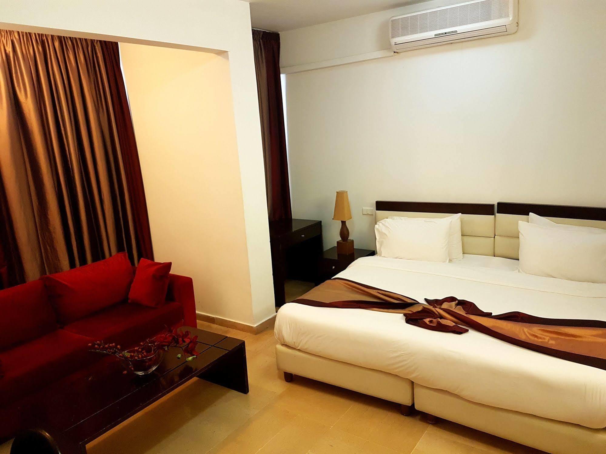 Bliss 3000 Furnished Studios Beirut Exteriör bild