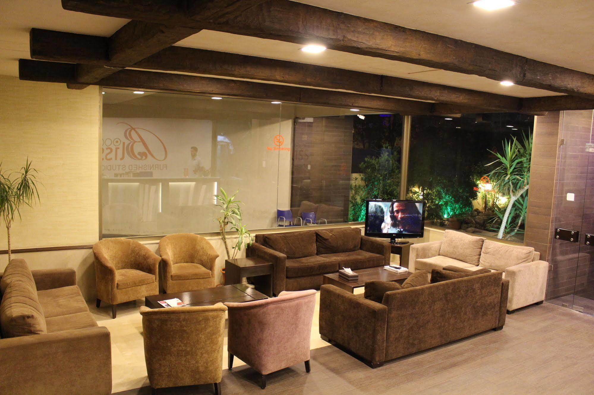 Bliss 3000 Furnished Studios Beirut Exteriör bild